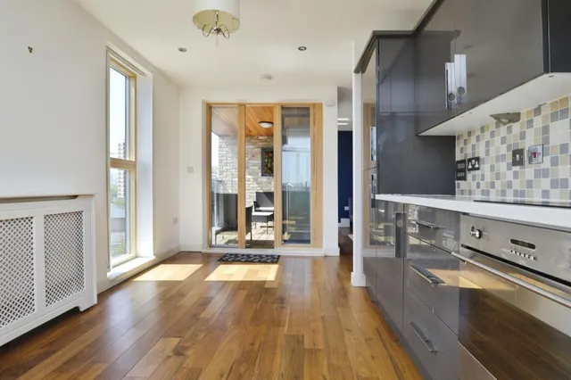 Queens Road West , Plaistow, London, E13 0PE, photo 1