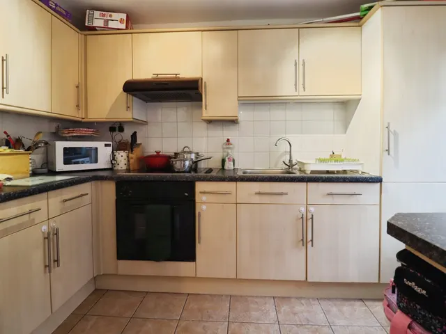 Perclose Dinas Powys, CF64, photo 2