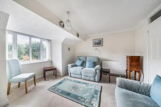 Watermill Court, Reading, RG7, photo 2