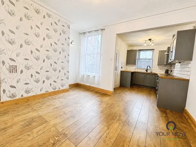 Photo 3 — London Terrace, Darwen, Lancashire, BB3