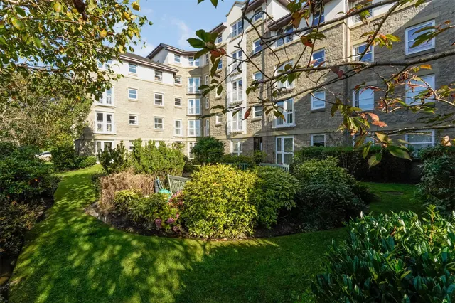 Bishop's Gate, 20 Kenmure Drive, Glasgow, East Dunbartonshire, G64, photo 1