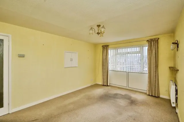 East Yar Road, Sandown, PO36, photo 2