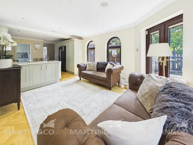 Keepers Close, Rossington, DN11, photo 3