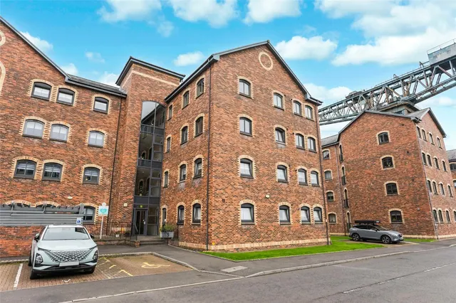 James Watt Way, Greenock, Inverclyde, PA15, photo 1