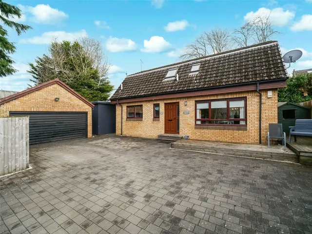 Easterton Avenue, Busby, Glasgow, East Renfrewshire, G76, photo 1
