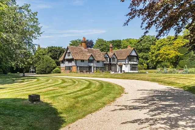 Vicarage Road, Yalding, ME18, photo 1