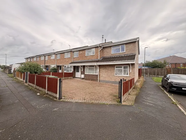 Dowles Road, KIDDERMINSTER, photo 1