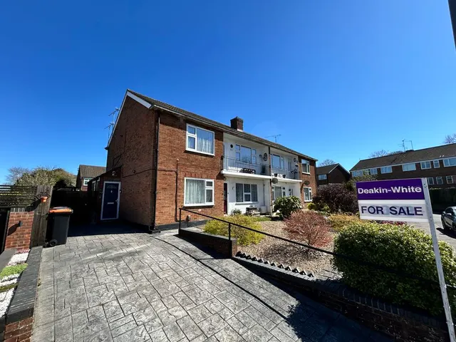 Oakwell Close, Dunstable LU6 2PY, photo 1