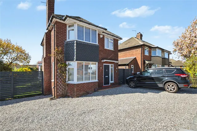 Lawefield Avenue, Rothwell, LS26, photo 1