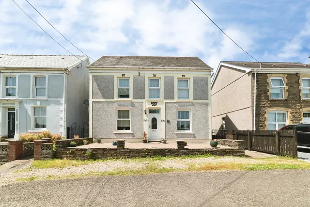 Prospect Place, Cwmllynfell, SA9, photo 1