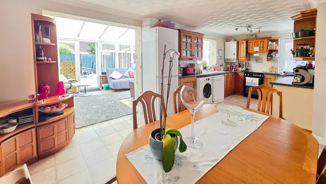 Hurn Close, Ruskington, NG34, photo 2