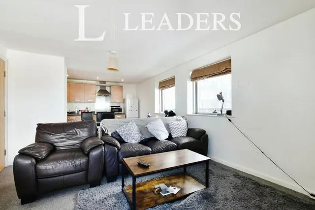 Elmira Way, Salford, M5, photo 2