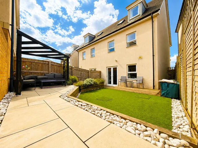 Kittiwake Drive, Portishead, BS20, photo 2