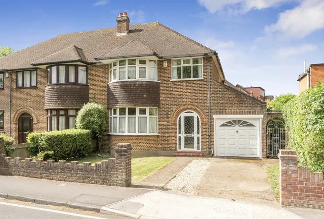 Downfield, Worcester Park, KT4 7LE, photo 1