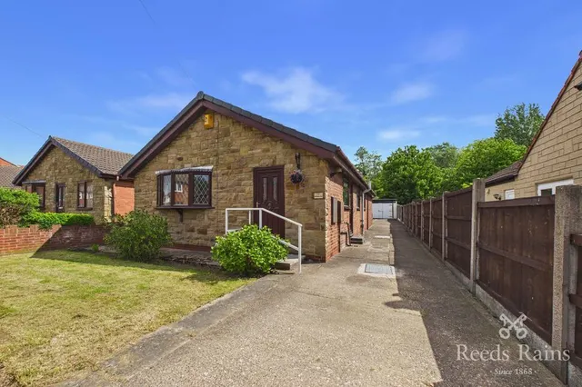 Hemsby Road, Castleford, West Yorkshire, WF10, photo 1
