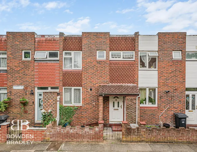 Woodman Path, Hainault, IG6, photo 1