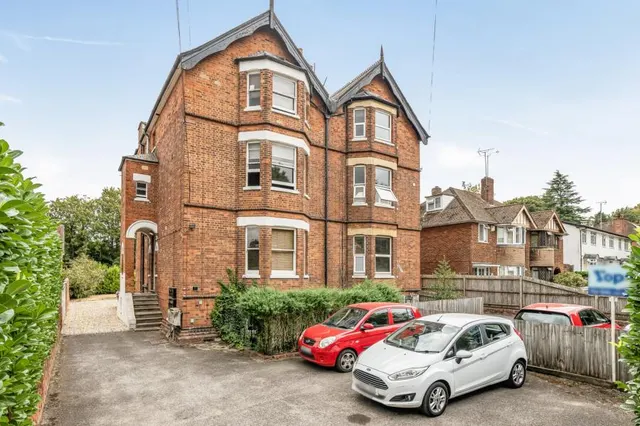 Western Elms Avenue, Reading, RG30, photo 1