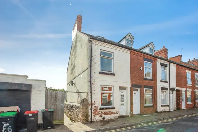 Chatsworth Street, Sutton-in-Ashfield, NG17, photo 1