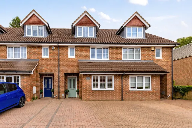 Kings Road, Haslemere, GU27, photo 1