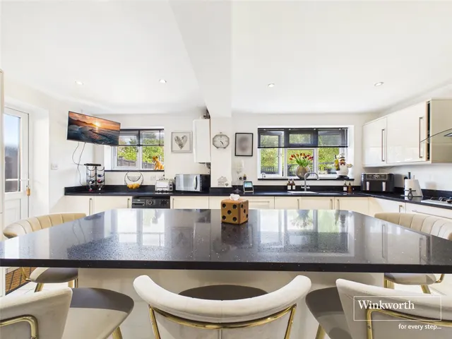 Edenham Close, Lower Earley, RG6, photo 3