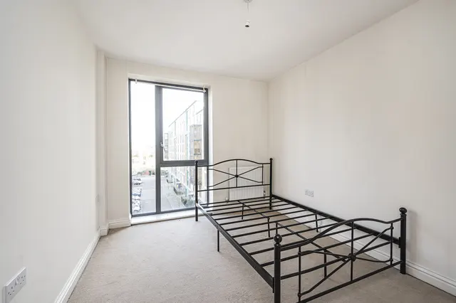 Photo 3 — Flat 10, Felix Court, 11 Charcot Road, London