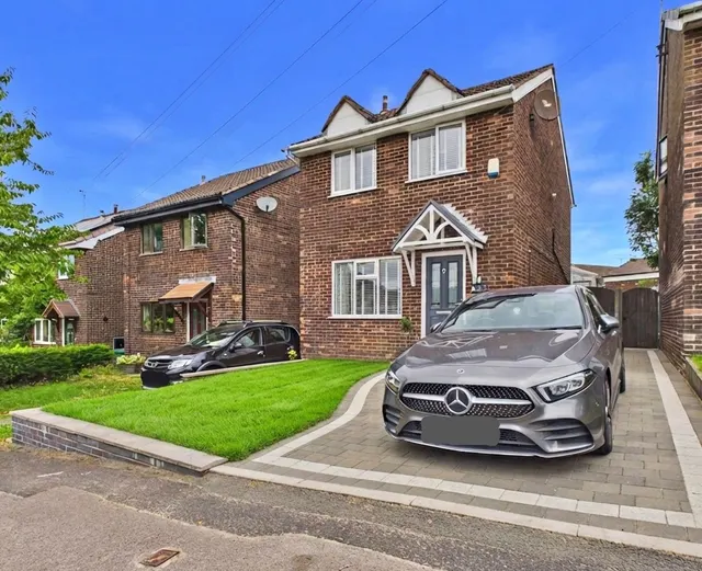 Balmoral Road, Helmshore, BB4, photo 1