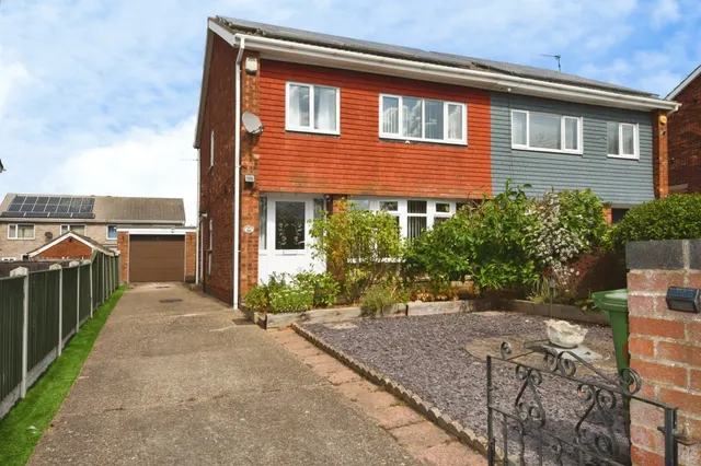 Chiltern Crescent, Scunthorpe, photo 1