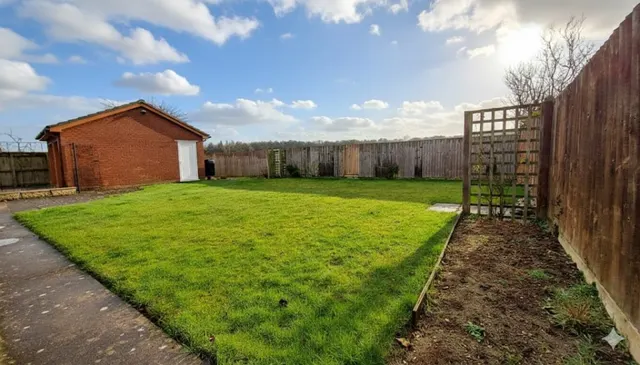 Photo 3 — Lilac Close, Bourne, PE10