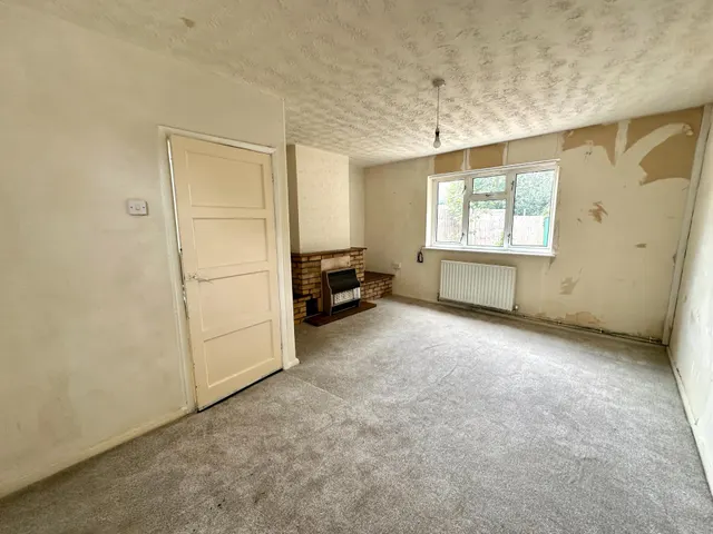 Photo 2 — Avon Road, Goscote, Walsall, WS3