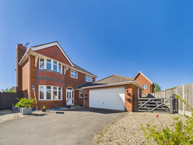 Petrel Close, Herne Bay, photo 1