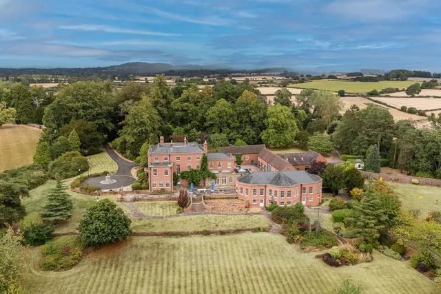11 bedroom house, Hillpool, Kidderminster, DY10