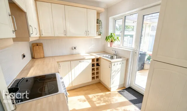 Hart Road, Benfleet, SS7, photo 3