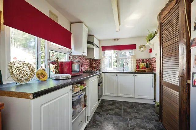 Wiremead Lane, East Cholderton, Andover, photo 1