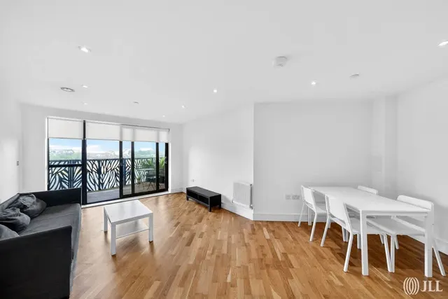 Leven Road, London, E14, photo 1