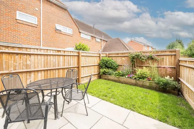 Tring Road, Long Marston, HP23, photo 3