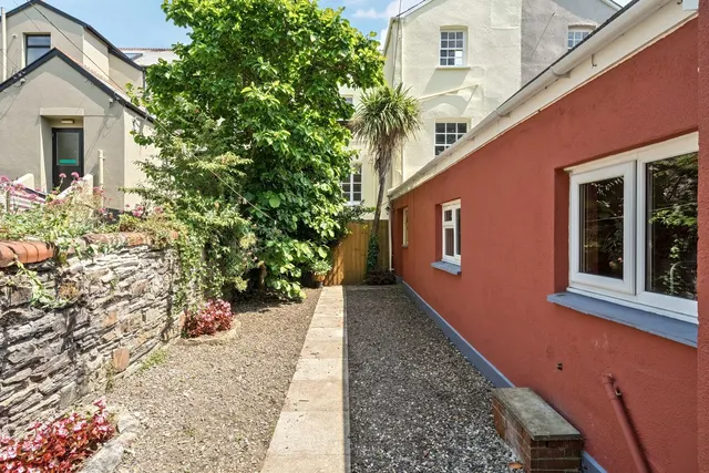 Ebberley Lawn, Barnstaple, EX32, photo 3