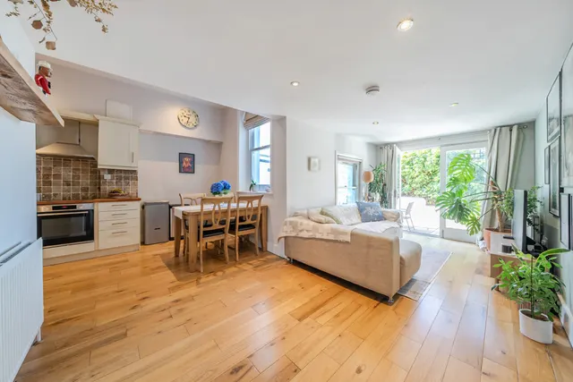 Shrubbery Road, Streatham, SW16, photo 1