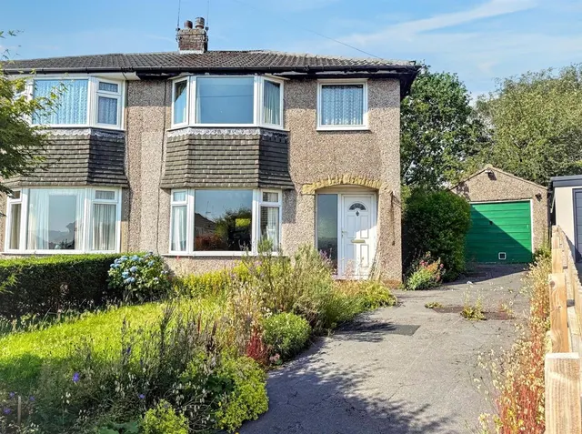 Aireville Crescent, Silsden, BD20 0JA, photo 1
