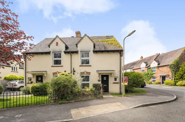 Watery Lane, Church Crookham, Fleet, Hampshire, GU52 0RN, photo 1