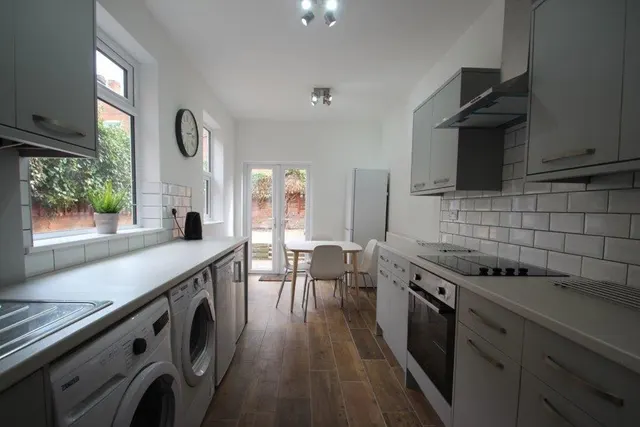 Howard Road, Leicester, LE2, photo 1