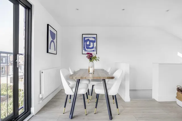 Heaton Road, CR4, photo 3