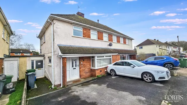 Hirst Crescent, Cardiff, CF5, photo 1