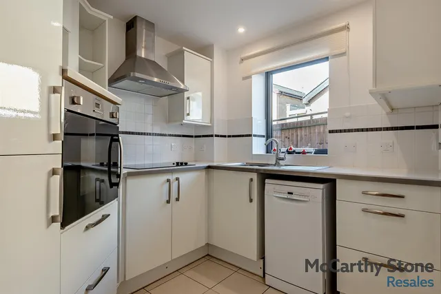 St. Margarets Way, Midhurst, GU29, photo 3