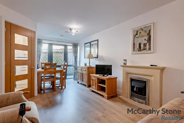 St. Margarets Way, Midhurst, GU29, photo 1