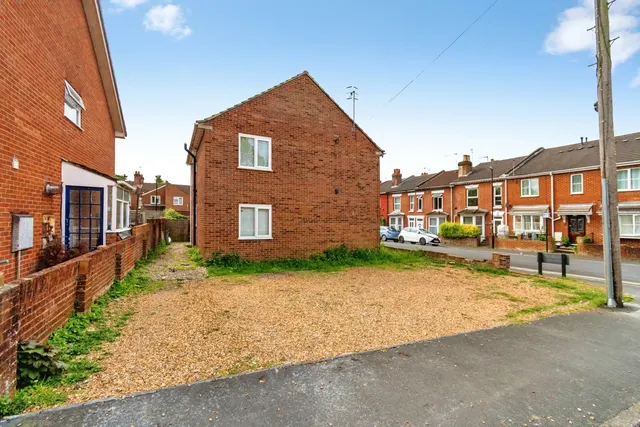 Holt Road, Southampton, SO15, photo 3