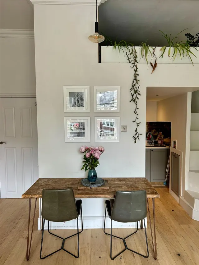 Belsize Avenue, London, NW3, photo 1