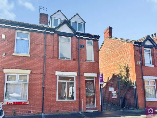 Mackenzie Road, Salford, M7, photo 1