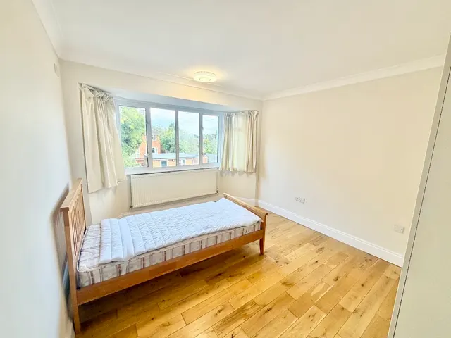 Oakmeade, Pinner, HA5, photo 1