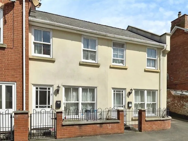 High Street, EX7, photo 1