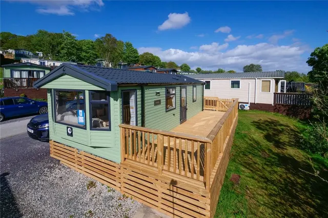Glen Road, Baildon, West Yorkshire, BD17, photo 1